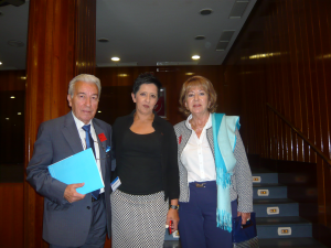 José Arcas, Presidente Asociación Parkinson Elche y su esposa Magdalena con la Tesorera de la Federación Española de Párkinson, Lola Jativa