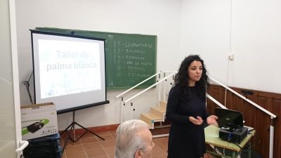 Taller-de-palma-blanca-en-la-Asociación-Parkinson-Elche