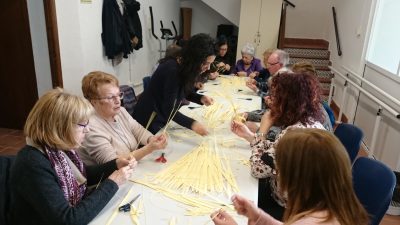 Taller-de-palma-blanca-en-la-Asociación-Parkinson-Elche
