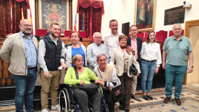 Lectura del Manifiesto en el Ayuntamiento de Elche - Día mundial del Párkinson 2023