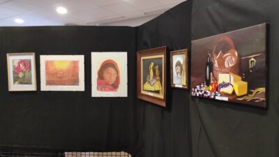 Exposición pintura Casa Cultura Catral - "Con Párkinson tambien se puede"