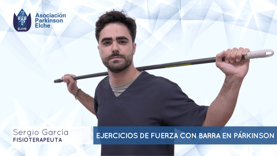 Ejercicios de fuerza con barra en párkinson