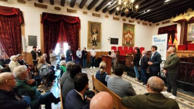 Lectura del Manifiesto en el día mundial del párkinson en el Ayuntamiento de Elche - 2025