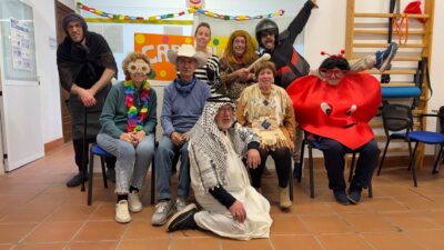 Carnaval en la Asociación Parkinson Elche: ocio, terapia y convivencia