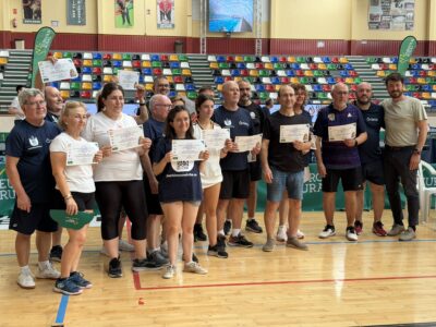 Imágenes del primer torneo solidario de tenis de mesa organizado por Parkinsometros a beneficio de la Asociación Parkinson Elche