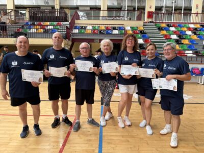 Imágenes del primer torneo solidario de tenis de mesa organizado por Parkinsometros a beneficio de la Asociación Parkinson Elche
